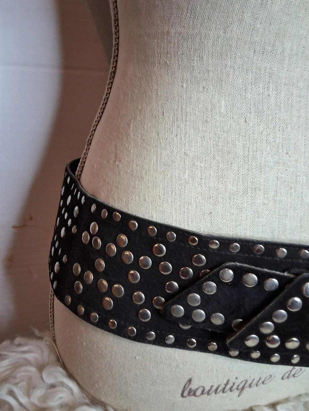 Vintage studs bold